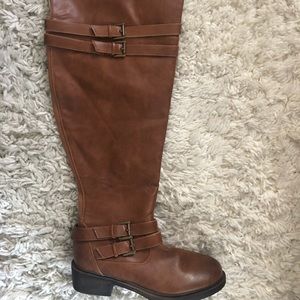 BRAND NEW- BLACK AND BROWN BOOTS